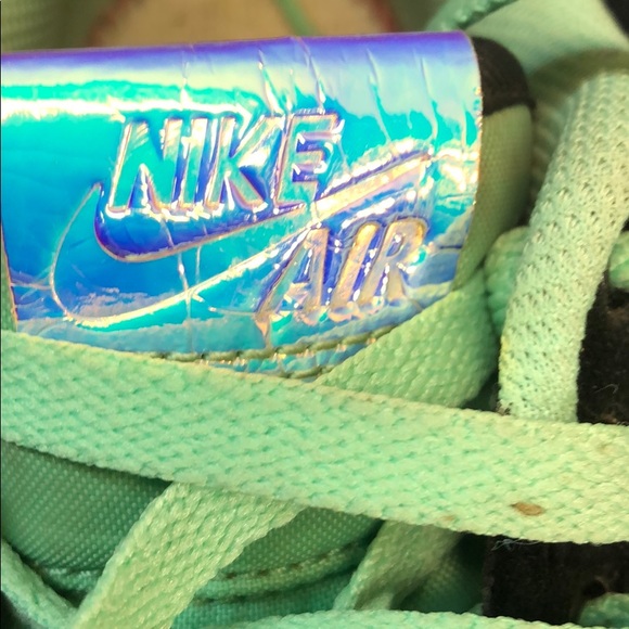 Nike Air Force 1 Low Green Glow Men’s Sz 9 Shoes - Picture 9 of 12